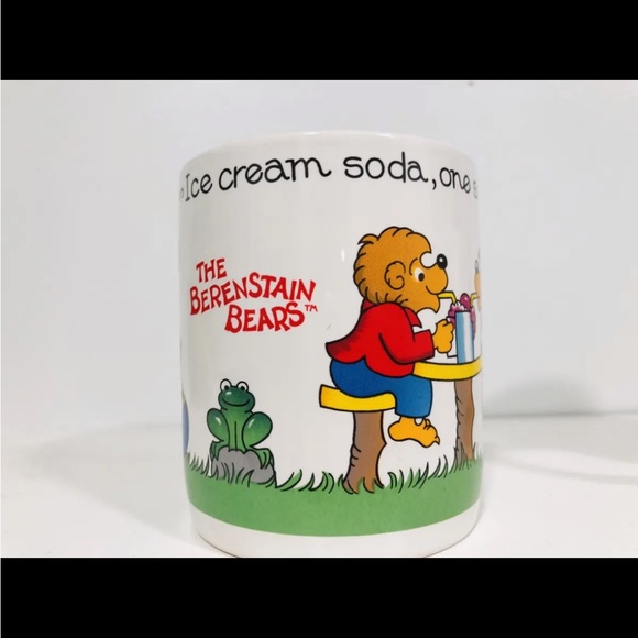 Berenstain Bears Coffee Cups Lot of 2 Mugs Picnic A Princess House 1987 Vintage - Picture 2 of 6